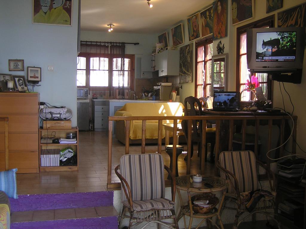 אייה פרסקבי Traditional Guest House מראה חיצוני תמונה